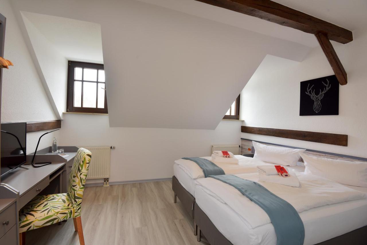 Landhotel Der Distelhof Mit Scheunencafe Dillstadt المظهر الخارجي الصورة