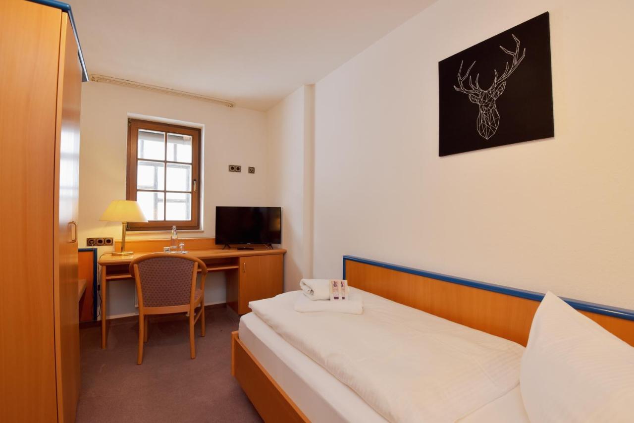 Landhotel Der Distelhof Mit Scheunencafe Dillstadt الغرفة الصورة