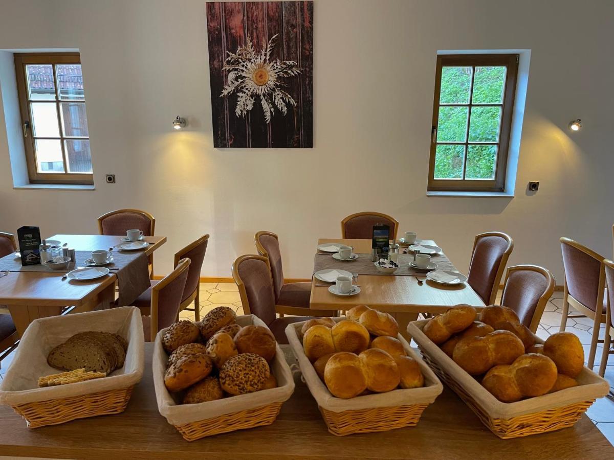 Landhotel Der Distelhof Mit Scheunencafe Dillstadt المظهر الخارجي الصورة